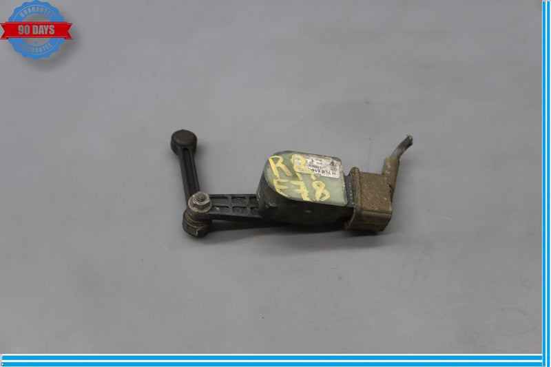 Load image into Gallery viewer, 03-10 Porsche Cayenne 955 957 Rear Right Side Suspension Height Level Sensor Oem