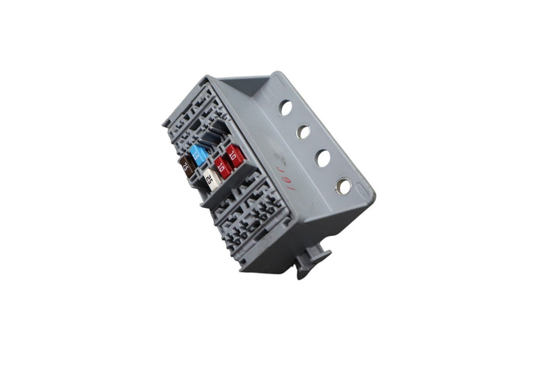 Load image into Gallery viewer, 14-21 Maserati Quattroporte Fuse Relay Junction Box Control Module Oem