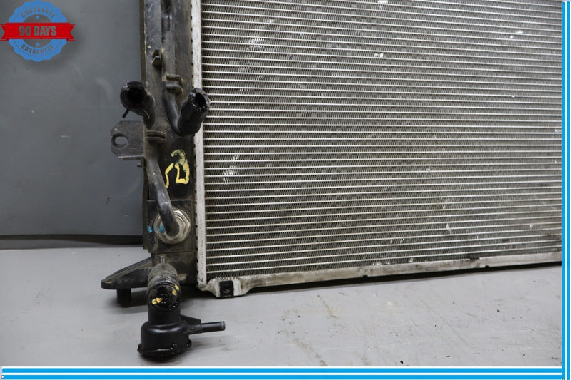 Load image into Gallery viewer, 12-16 Hyundai Equus Front Air Cooler Cooling Radiator Assembly 253103N820 Oem