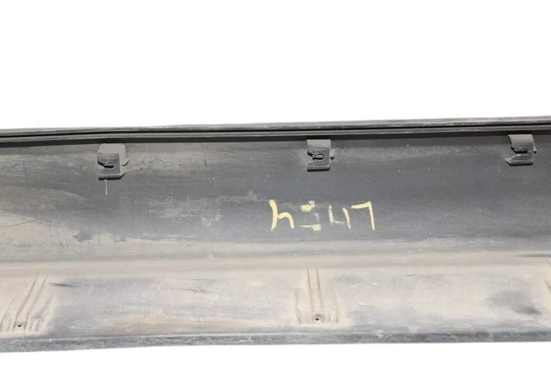 Load image into Gallery viewer, 11-16 Hyundai Equus SIG Left Side Skirt Rocker Panel Molding 877513N200 Oem