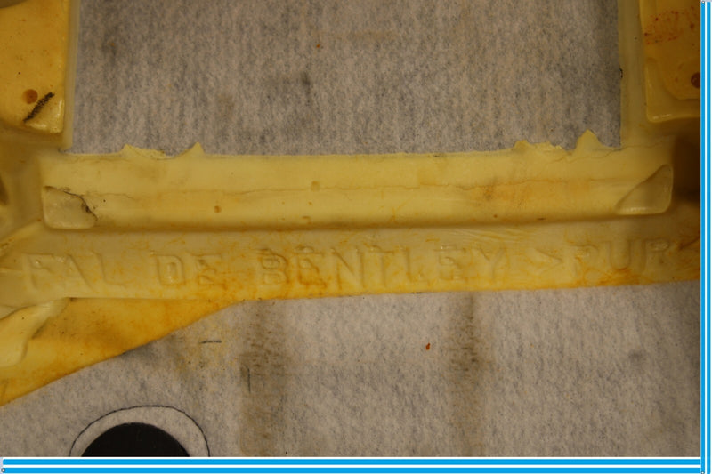Load image into Gallery viewer, 06-10 Bentley Continental Front Left Driver Side Seat Upper Cushion Oem