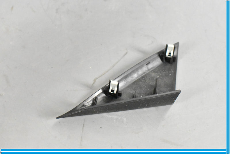 Load image into Gallery viewer, 04-13 Maserati Quattroporte M139 Front Right Door Window Triangle Trim Cover Oem