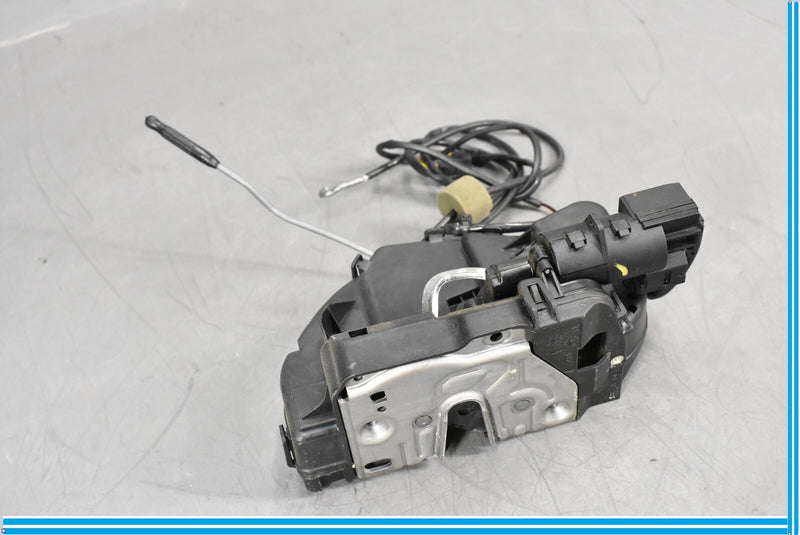 Load image into Gallery viewer, 06-11 Mercedes CLS550 W219 Rear Right Passenger Side Exterior Door Lock Oem