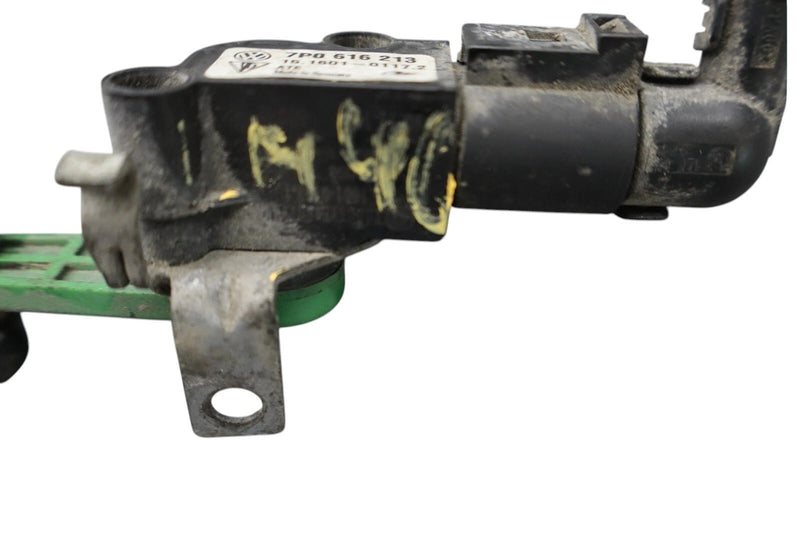Load image into Gallery viewer, 11-17 Volkswagen Touareg Front Left Headlight Ride Height Level Sensor OEM