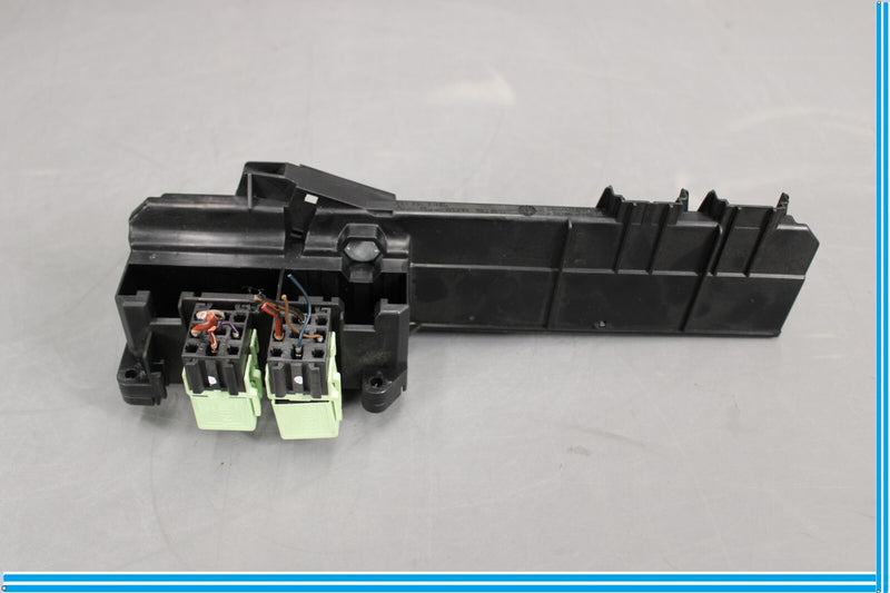 Load image into Gallery viewer, 04-05 BMW 645Ci Front Power Distribution Power Relay Box Oem