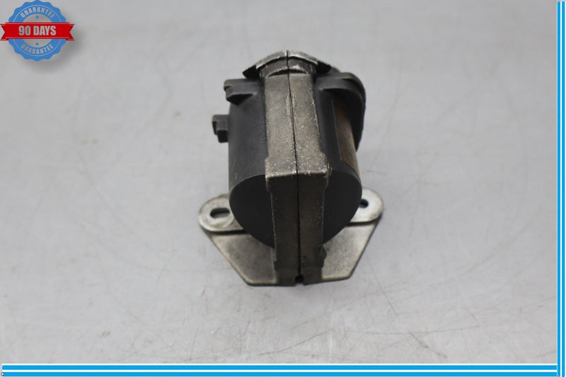 Load image into Gallery viewer, 86-93 Mercedes 280E SL320 W124 Ignition Coil w/ Cover 0001585303 Oem