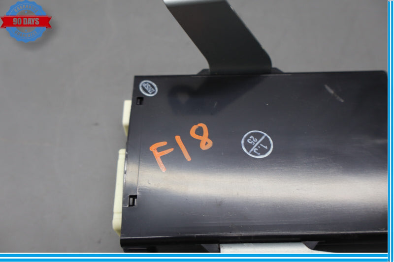 Load image into Gallery viewer, 07-12 Lexus LS460 LS460L Seat Belt Seatbelt Control Module 89815-50020 Oem