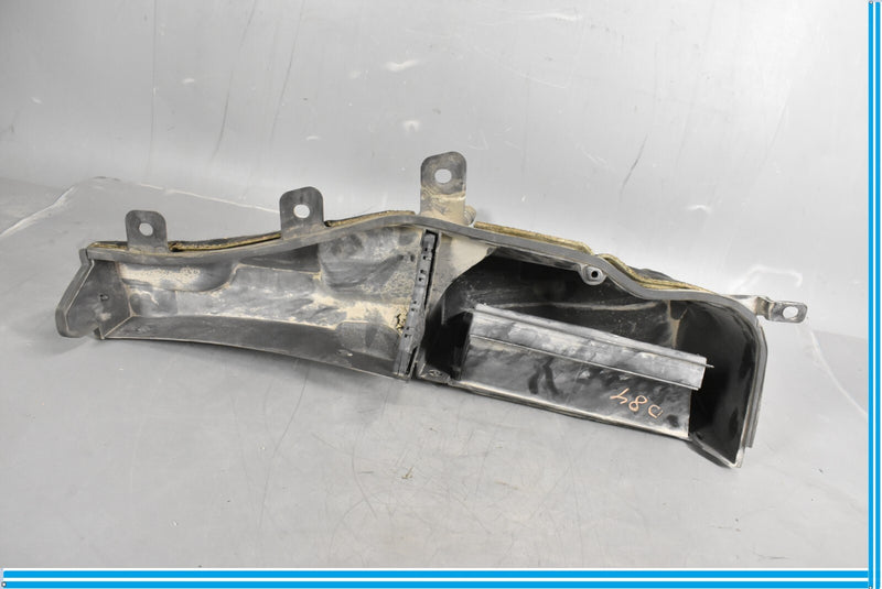 Load image into Gallery viewer, 14-17 Maserati Quattroporte Front Under Cowl Air Filter Housing Box Oem