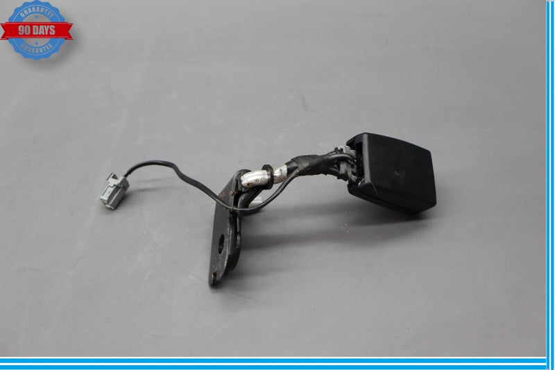 Load image into Gallery viewer, 10-15 Jaguar XJ XJL X351 Rear Right Side Passenger Seat Belt Seatbelt Buckle Oem
