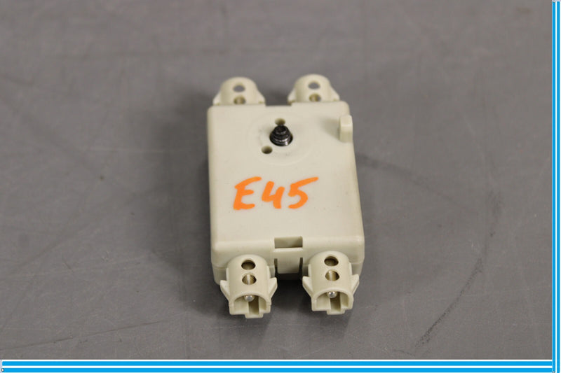 Load image into Gallery viewer, 09-15 BMW 750i 750Li F01 Rear Right Side Antenna Trap Circuit Module Unit Oem
