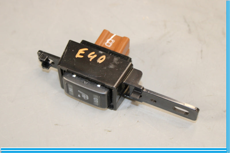 Load image into Gallery viewer, 11-17 Infiniti QX56 QX80 Left Side 2nd Row Center Console Seat Heat Switch Oem