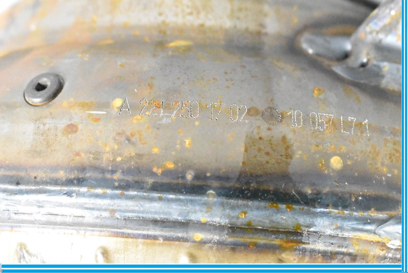 Load image into Gallery viewer, 07-12 Mercedes GL450 GL550 X164 Transmission Torque Converter A2212501702 Oem