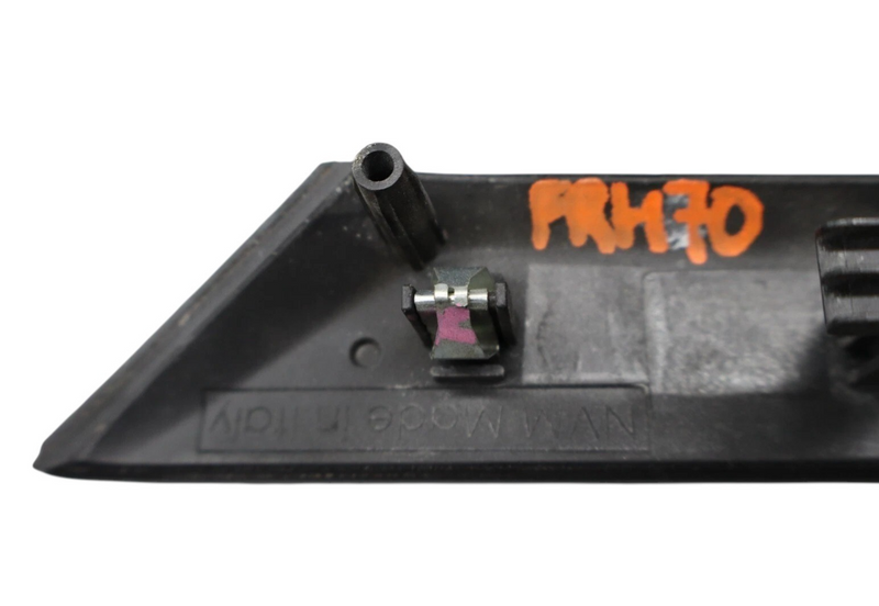 Load image into Gallery viewer, 14-17 Maserati Quattroporte Front Right Door Panel Bezel Molding Trim Oem