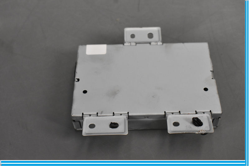Load image into Gallery viewer, 12-18 Mercedes CLS550 W218 Communication Interface Module Oem