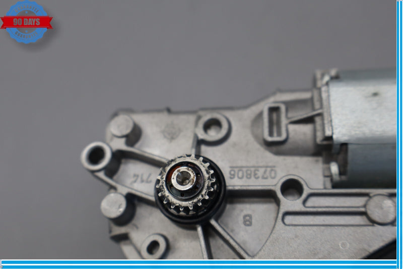 Load image into Gallery viewer, 08-10 Porsche Cayenne 955 957 Sun Roof Sunroof Window Power Motor Oem