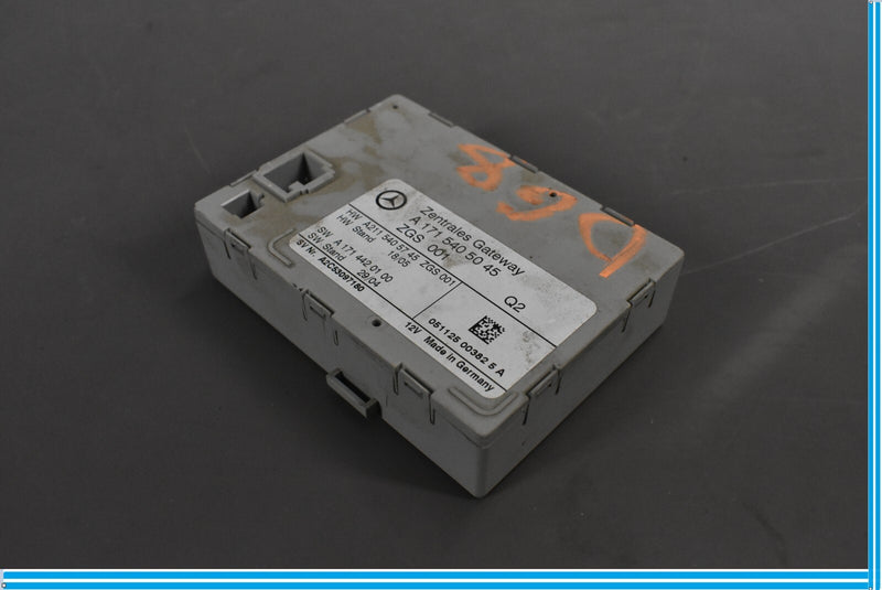 Load image into Gallery viewer, 05-11 Mercedes SLK280 SLK350 R171 Central Gateway Control Module ECU Oem