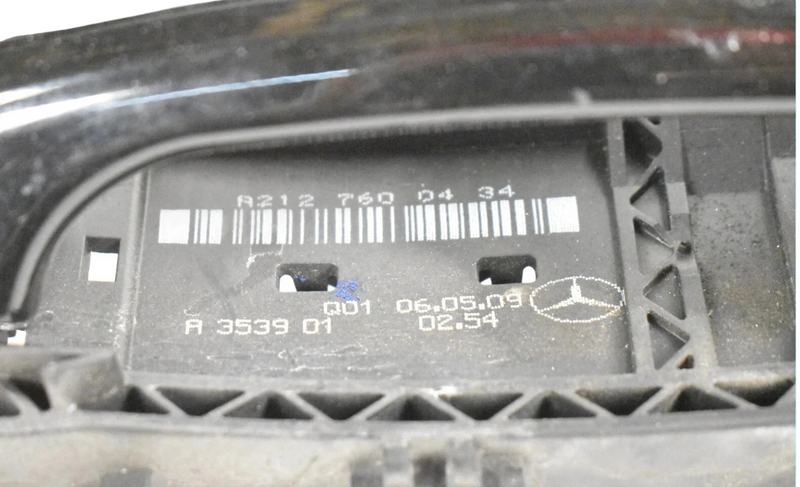Load image into Gallery viewer, 10-13 Mercedes W212 E350 E250 E550 Rear Right Side Exterior Door Handle Oem