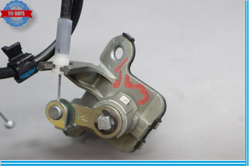 Load image into Gallery viewer, 09-14 Hyundai Equus Genesis Rear Trunk Lid Lock Cylinder Switch 81250-3MA00 Oem