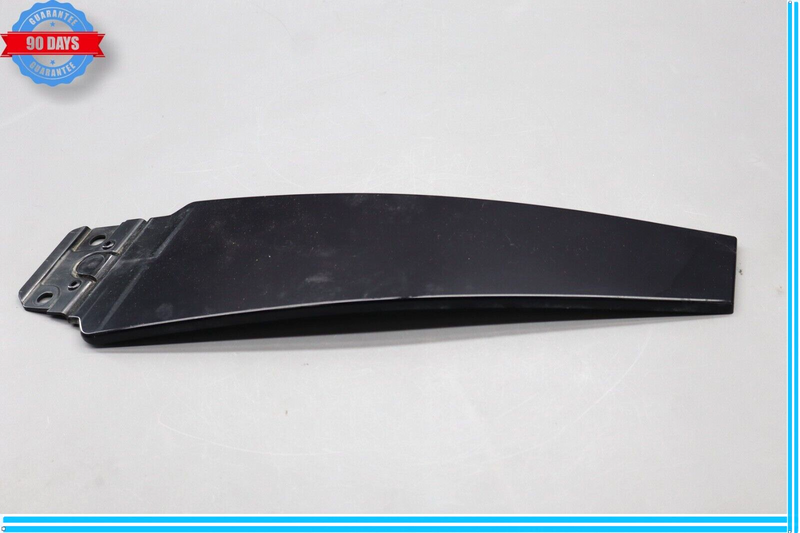 Load image into Gallery viewer, 14-17 Maserati Quattroporte Front Right Exterior Door Pillar Trim Cover Oem