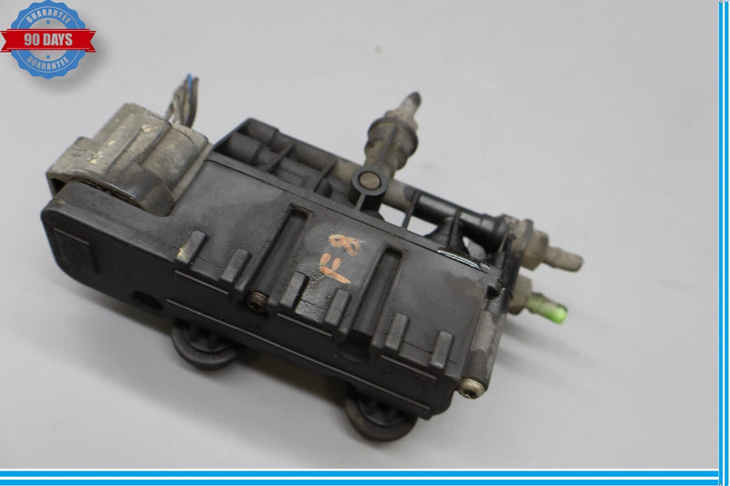 Load image into Gallery viewer, 06-13 Land Rover Range Rover Sport Air Suspension Valve Block EAS Oem
