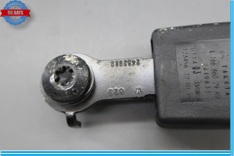 Load image into Gallery viewer, 13-19 Mercedes X166 GL450 ML400 Rear Left Driver Side Seat Belt Buckle Oem