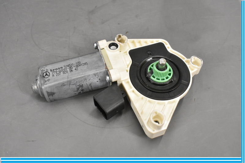 Load image into Gallery viewer, 12-16 Mercedes CLS550 Rear Right Passenger Side Door Window Regulator Motor Oem