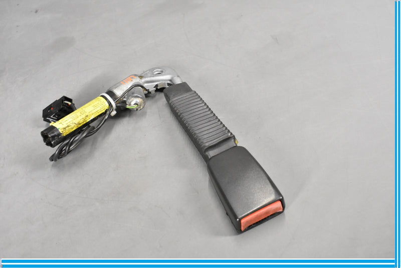Load image into Gallery viewer, 09-11 Jaguar XF Front Left Driver Side Seatbelt Seat Belt Buckle Oem