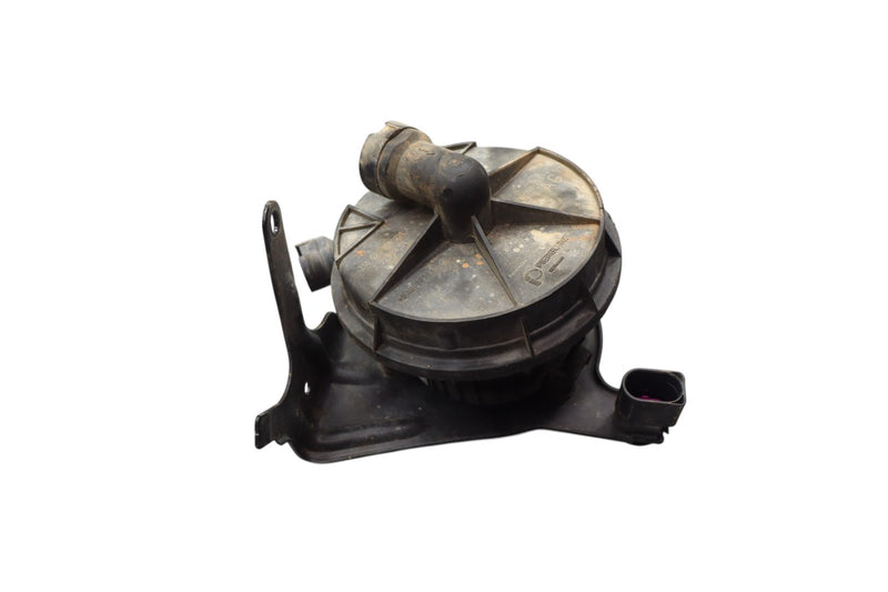 Load image into Gallery viewer, 1999-2012 Audi A4 A6 A7 A8 Quattro Q7 Engine Air Injection Pump & Hose Oem