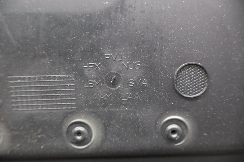 Load image into Gallery viewer, 12-15 Range Rover Evoque L538 Front Right Passenger Seat Back Panel Cover Oem