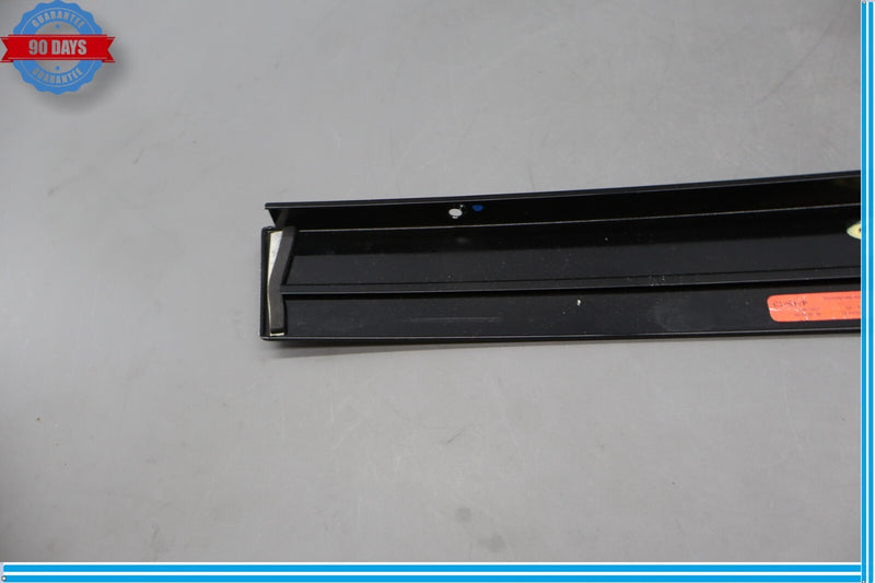 Load image into Gallery viewer, 13-19 Mercedes X166 GL320 GL450 Rear Left C-Pillar Window Glass Molding Oem