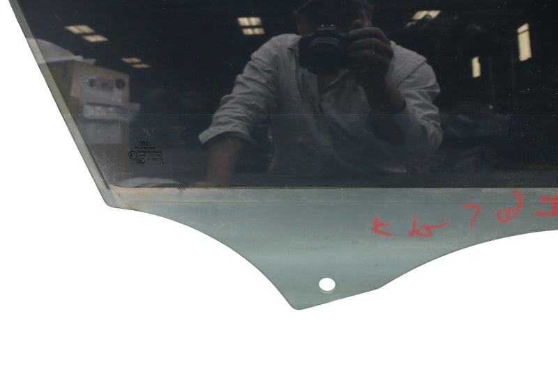 Load image into Gallery viewer, 09-12 Audi A4 A4 Quattro Front Right Passenger Side Door Window Auto Glass Oem