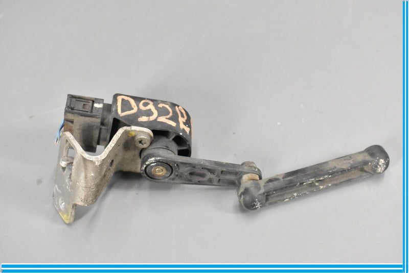 Load image into Gallery viewer, 12-19 BMW F12 F13 640i 650i Rear Right Side Suspension Level Sensor Link Rod Oem