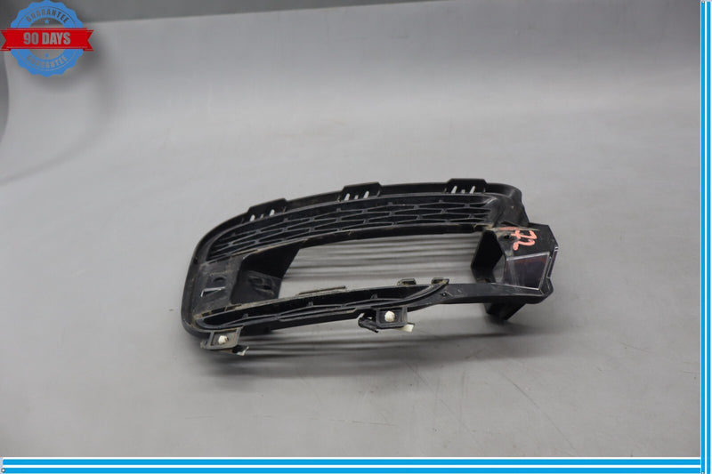 Load image into Gallery viewer, 14-17 Land Rover Range Rover Sport Front Right Bumper Fog Light Lamp Bezel Oem