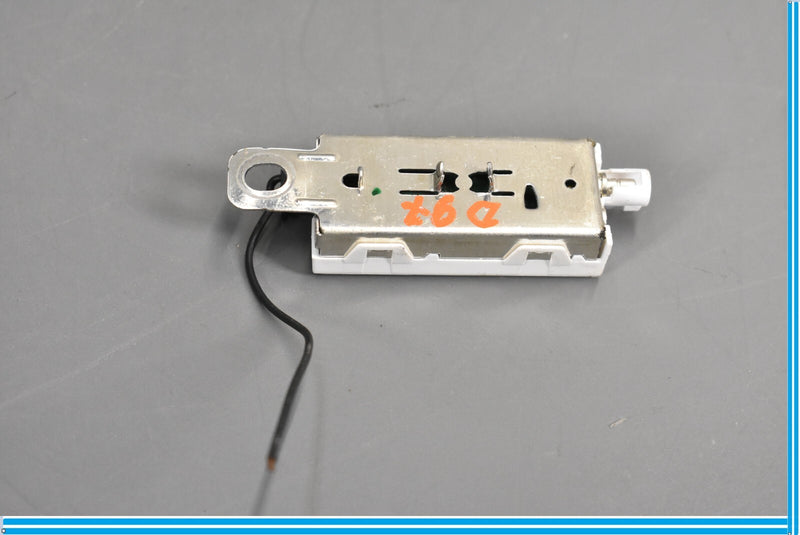Load image into Gallery viewer, 18-20 Jaguar E-Pace Antenna Amplifier Booster Module Oem