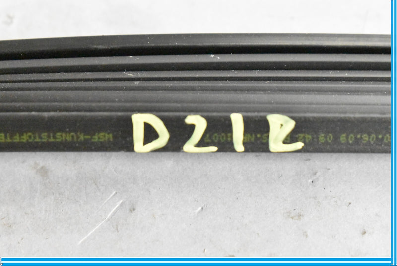 Load image into Gallery viewer, 09-12 BMW 750Li 750i F01 F02 Right Sun Roof Weather Seal Rubber Gasket Seal Oem