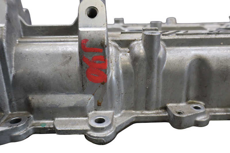 Load image into Gallery viewer, 14–17 Maserati Ghibli Right Side Cylinder Head Rocker Valve Cover 298701 Oem