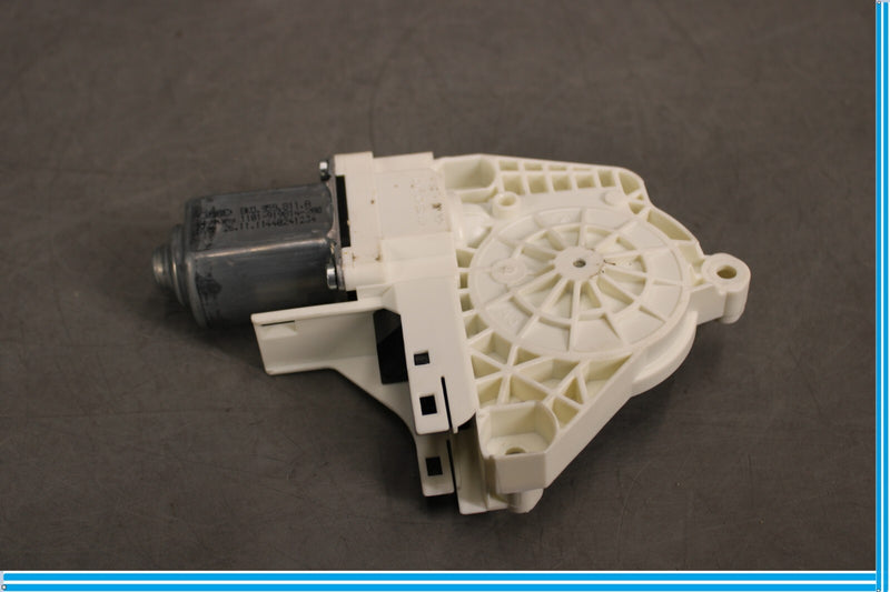 Load image into Gallery viewer, 11-16 Porsche Cayenne Rear Right Passenger Side Door Window Regulator Motor Oem