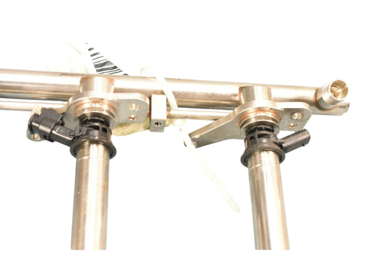Load image into Gallery viewer, 12-16 Mercedes W207 E350 Right Side Fuel Injection Rail Line w/ Injectors OEM