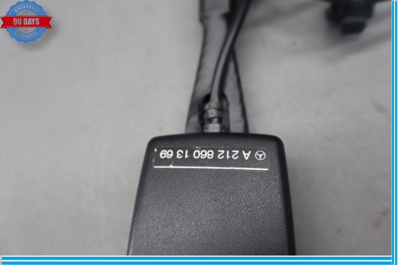 Load image into Gallery viewer, 10-16 Mercedes W212 E350 E550 Front Right Side Seat Belt Seatbelt Buckle Oem