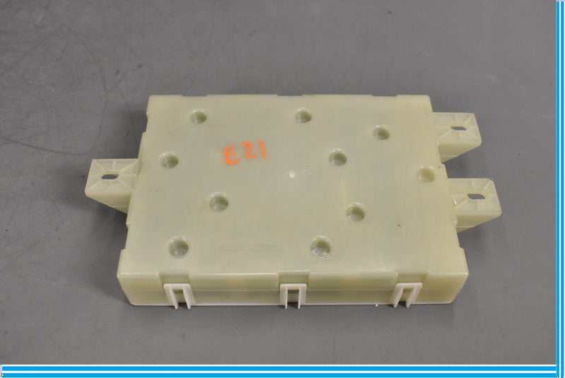 Load image into Gallery viewer, 14-16 Mercedes GL450 X166 Rear Trunk Relay Fuse Box Body Control Module BCM Oem