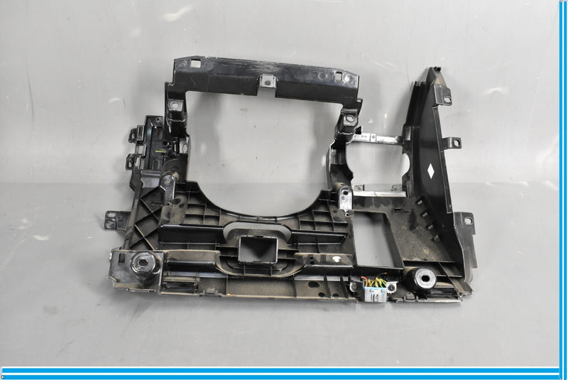 Load image into Gallery viewer, 10-16 Land Rover Range Rover Dashboard Instrument Panel Bracket Support Oem