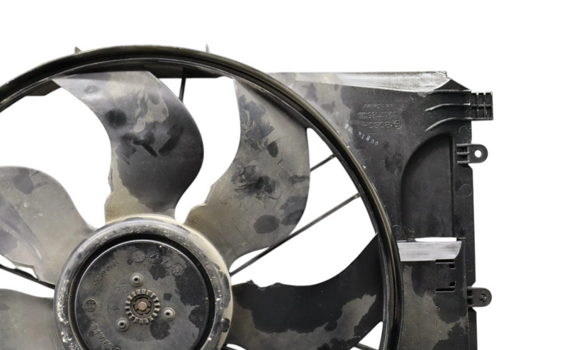 Load image into Gallery viewer, 06-16 Mercedes E350 C300 C350 Engine Radiator Cooling Fan Motor Assembly Oem