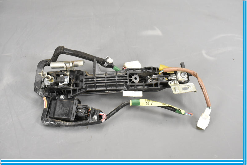 Load image into Gallery viewer, 07-17 Lexus LS460 LS460L Front Right Exterior Door Lock Handle W/Bracket Oem