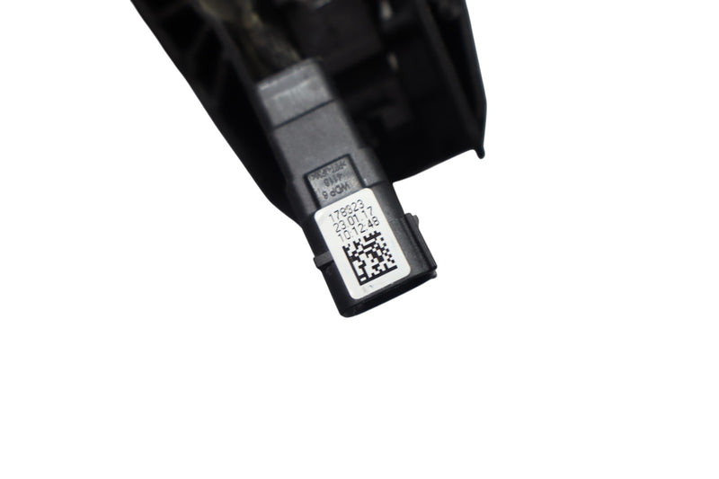 Load image into Gallery viewer, 17-25 Alfa Romeo Giulia 952 Rear Left Driver Side Exterior Door Handle Oem