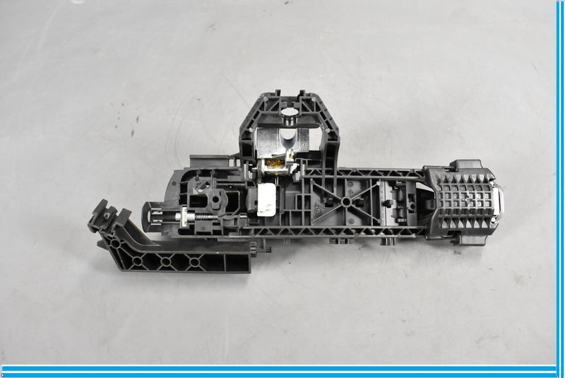 Load image into Gallery viewer, 12-20 Mercedes W117 CLA250 Rear Right Side Exterior Door Handle Oem