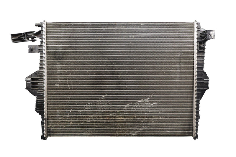 Load image into Gallery viewer, 11-17 Volkswagen Touareg Engine Water Cooling Radiator Assembly 7P0121253 Oem