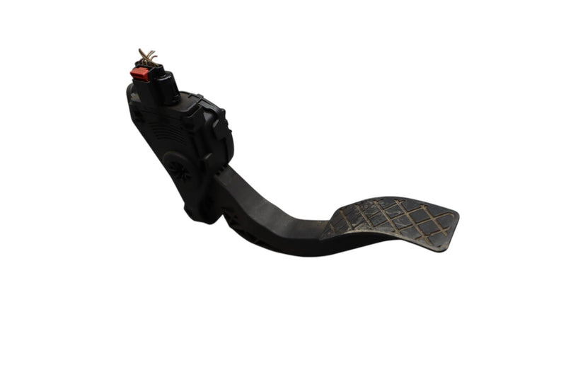 Load image into Gallery viewer, 08-18 Audi A6 A6 Quattro Gas Accelerator Throttle Pedal Black 8K1723523 Oem