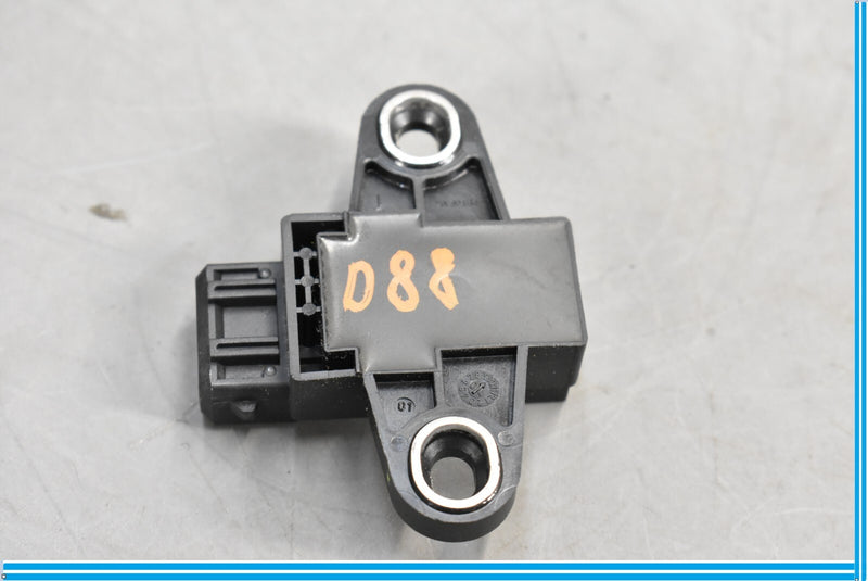 Load image into Gallery viewer, 05-08 Maserati Quattroporte M139 YAW Acceleration Turn Rate Sensor Oem