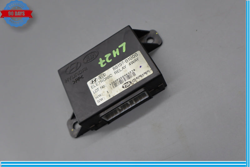Load image into Gallery viewer, 15-20 Hyundai Genesis Front Left Driver Side Seat Relay Control Module Oem
