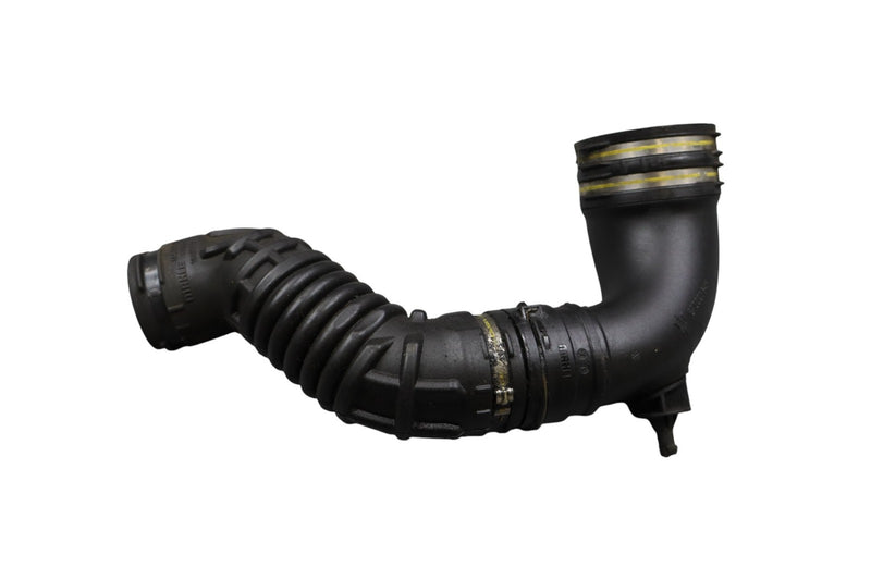 Load image into Gallery viewer, 14-22 Maserati Quattroporte Right Air Intake Duct Pipe Hose w/Air Flow Sensor
